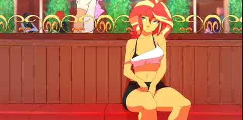Sunset Shimmer shows off