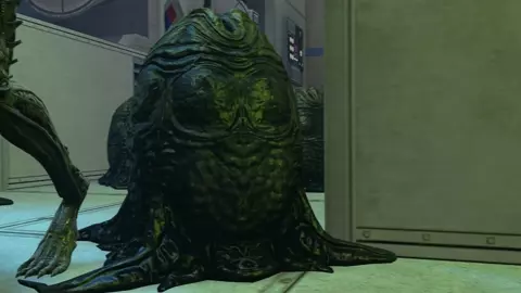 "Sarah Samus" V Xenomorph