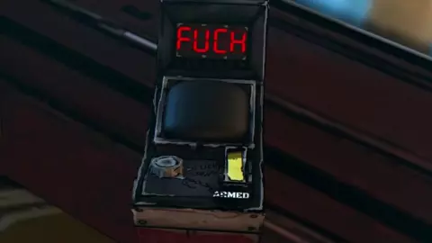 A Girl And Her Giant Buttsex Robot [Lordaardvark]