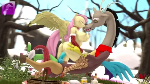 [Gorilka] Discord X Fluttershy - Christmas Party