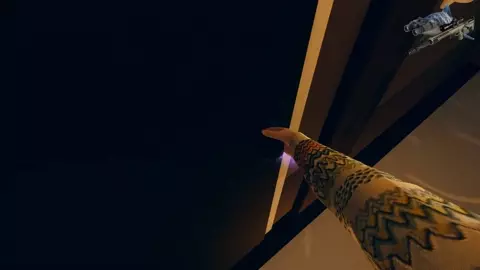 Can't Escape Raven - POV [ElSharkoDiablo]