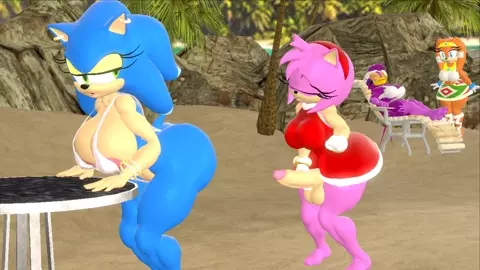 Amy on Heat in the beach