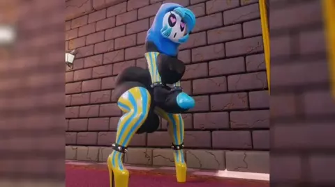 wyerframeZ Futanari HMV [4K in Discord]