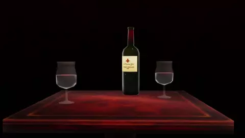 Marin Yor Nino Roach Hotel (4K)