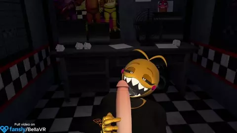 Hyper toy chica boobjob