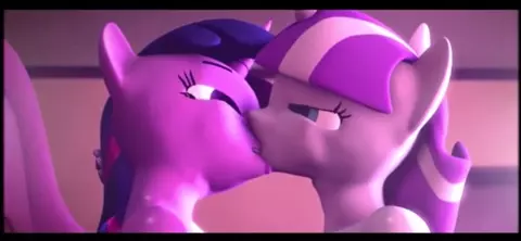 Twilight sparkle gets fucked by her hot mom