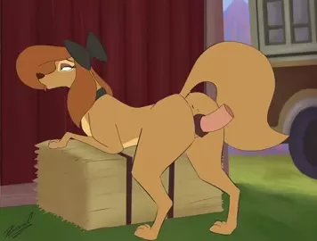 Dixie was lucky to find someone to help her relaxing, after her rehearsal [ReminiC]