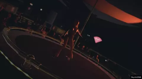 Dancing Hottie Striptease