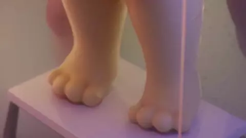 Shower w/ Ankha (@Nudaya) [4k]