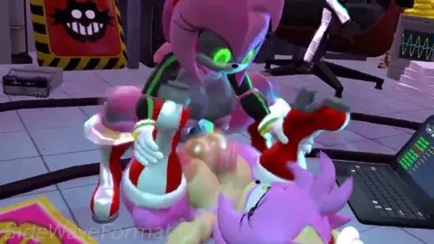 Robot Amy Smashing Amy