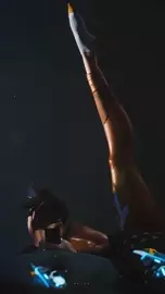 Tracer Just Wants to Show You How Flexible She Is