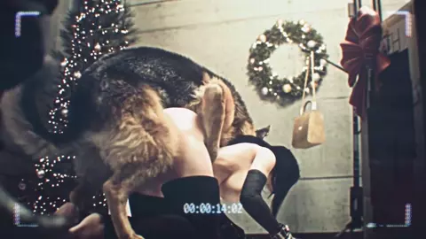 Tifa Lockhart gets naughty with Dog while cloud helps and watches