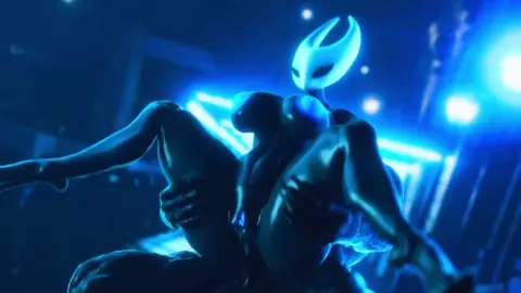 Hornet with big tits fucked standing