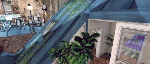 Trailer A Famous Neighbor